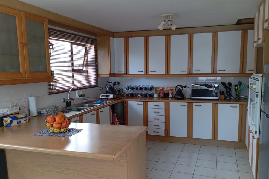 4 Bedroom Property for Sale in Ridgeworth Western Cape